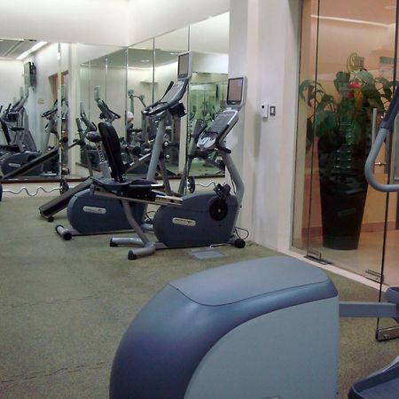 Safir Hotel Doha Bagian luar foto